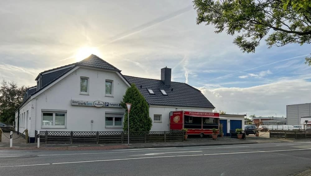 Unser Holzofen-Pizza-Wagen am Tauwerk Hotel · Ebkeriege 52, Wilhelmshaven